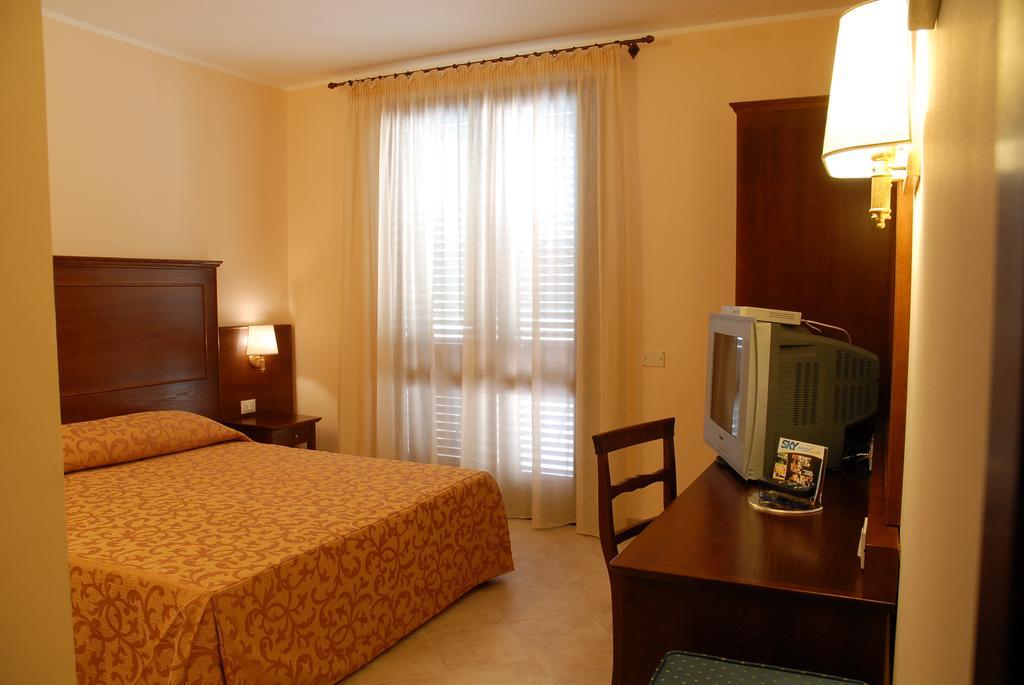Hotel Villa Mokarta サレーミ 部屋 写真